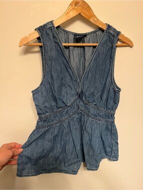 100% Cotton Gap Denim Sleeveless V-Neck Peplum Top - Blue